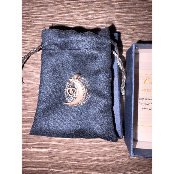 Unkown Accessories - Unkown Brand New Necklace Pendant With Diamonds in Silver
